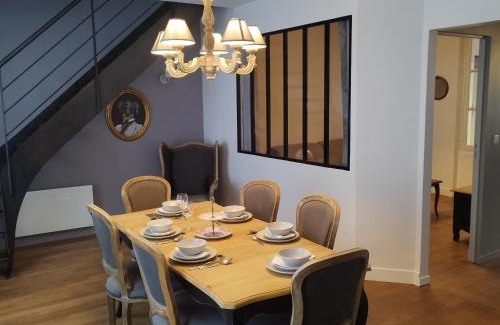 Fontainebleau Apartment | Spacieux duplex en plein centre-ville de Fontainebleau
