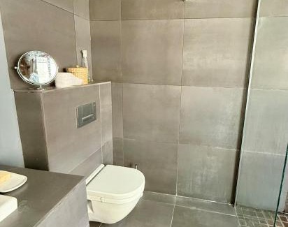 14th Arrondissement Apartment | Spacieux et élégant appart Paris