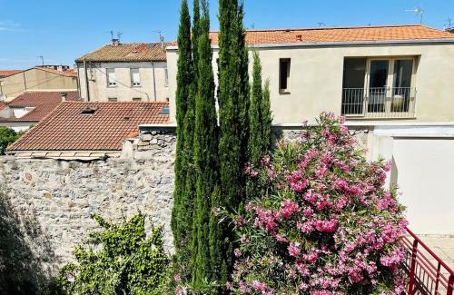 Le Bourg Apartment | Spacieux T2 à proximité des Grands Buffets