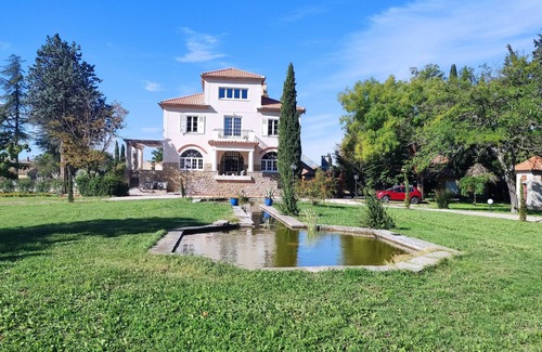 Sainte-Cecile-les-Vignes House | Spacious, air-conditioned mansion, Large private pool15x6, Large park.