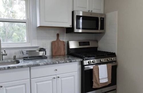North Brunswick House | Spacious Home l King bed l Near RU l Near Hospital