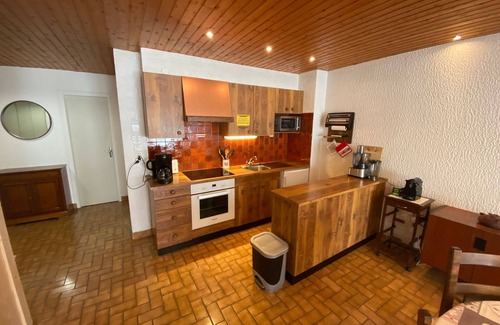 La Chapelle-d'Abondance Apartment | Spacious 3-Room Apartment Near Ski Slopes with Balcony and Parking