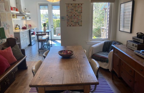 Little Portugal Apartment | Spacious 1-bed home-from-home apt w/garden. Little Portugal