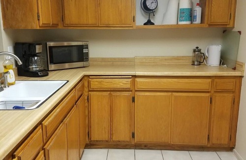Santa Ana Heights Apartment | Spacious 1-bedroom 10min from beach! Pet friendly - WiFi, AC, Parking,Yard
