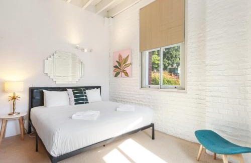 Teneriffe House | Spacious 1 Bedroom Apartment in Teneriffe Brisbane