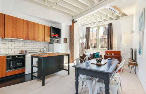 Teneriffe House | Spacious 1 Bedroom Apartment in Teneriffe Brisbane