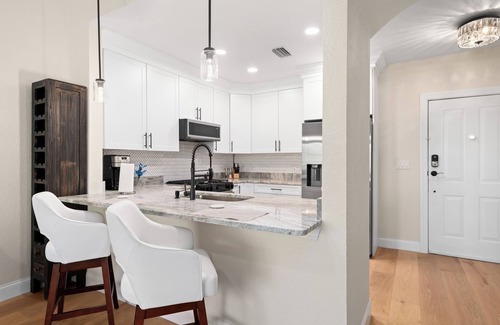 Reunion Condo | Spacious 1-Bedroom Condo w/2 Private Balconies – Walk to Pool, Gym, Dining & More