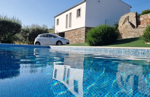 Bomfim House | Spacious 1-bedroom house with WiFi and AC in enchanting Viseu