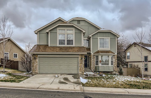 The Meadows House | Spacious 1-bedroom basement apartment with WiFi, AC in fabulous Castle Rock