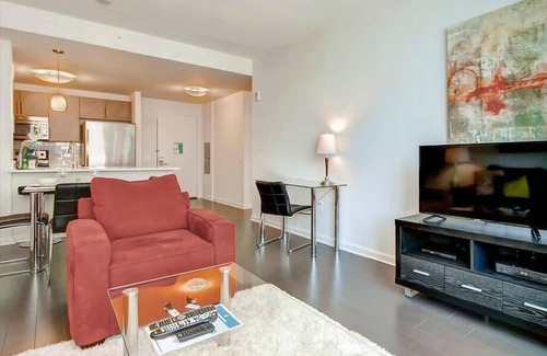 Hudson Exchange Apartment | Spacious 1 Bedroom Apartment in Jersey City