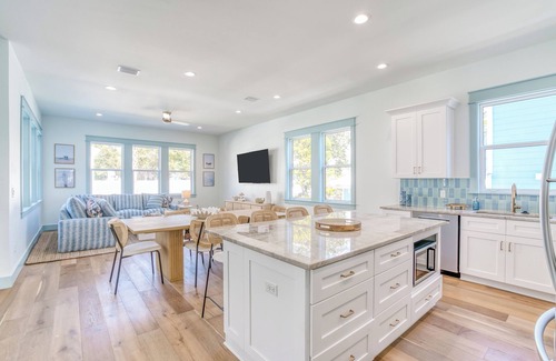 Gulfview Heights House | Spacious 10-bedroom house with carriage. Pool and spa with Deeded beach access!