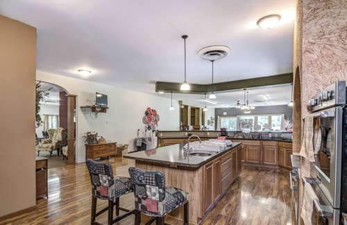 Osseo House | Spacious 10-bedroom, 40 beds, 3.5 bath country home in Osseo, WI with WiFi, AC