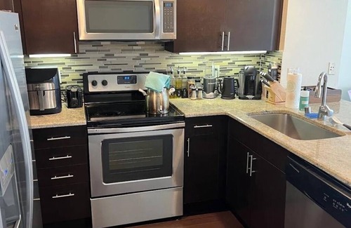 South Beach Apartment | Spacious 1b1b oasis in luxury SF building with bay bridge view & full amenities