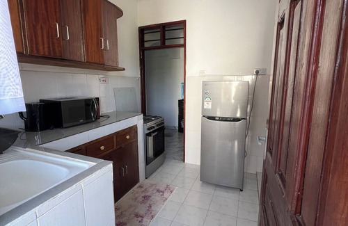 Mombasa Apartment | Spacious 1bedroom apartment in Nyali/hotshower/washing machine/wifi