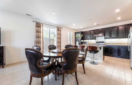 Valle Lindo House | Spacious 1st Floor Suite｜Flexible Lease｜Close to 60 Fwy｜Family Focused #41628