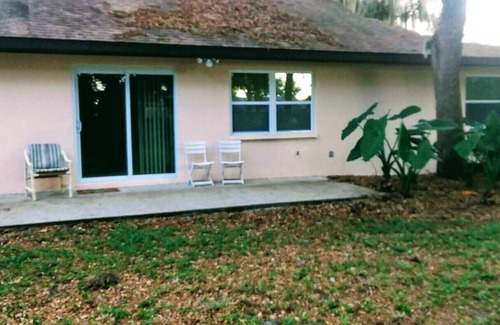 Sarasota Springs House | Spacious 2 1/2 bed home.