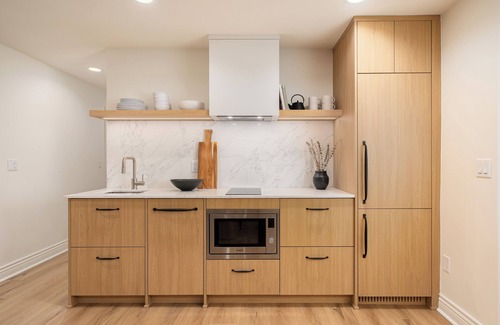 Shaughnessy House | Spacious 2-BDRM near Sunsets, Beach + City Life
