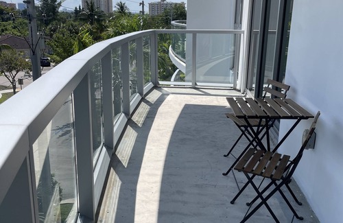 North Miami Apartment | Spacious 2 Bedroom, 2 Bathroom condo with heated outdoor pool and jacuzzi!