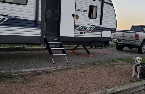 Belton House | Spacious 2 bed 1.5 bath RV