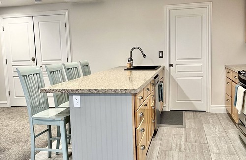West Jordan Apartment | Spacious 2 Bed/1 Bath Basement Getaway - Sleeps 6