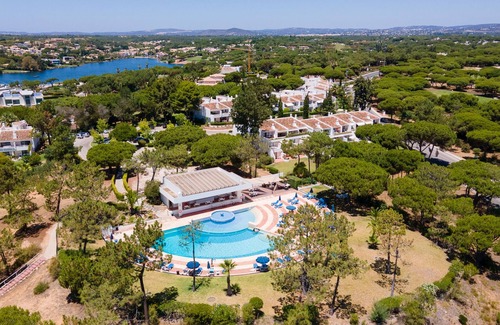 Quinta do Lago Apartment | Spacious 2 Bed, 3 Bath Victory Village Apartment in Quinta do Lago