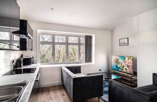 Crosby Apartment | Spacious 2 Bed Apartment in Waterloo, Liverpool