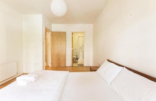 Dublin Apartment | Spacious 2-Bed Apartment Opposite Santry Park & 10 Min Away from Airport