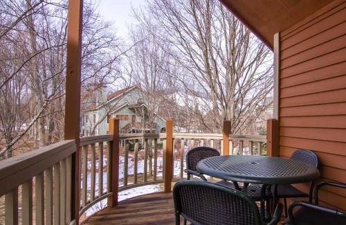 Thompsonville Apartment | Spacious 2 Bed Condo at Crystal Mountain Resort