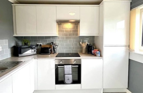 North Glasgow Apartment | Spacious 2 Bed-Flat in Glasgow City - Free Parking