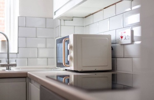 Anerley Apartment | Spacious 2 Bed Flat in Crystal Palace