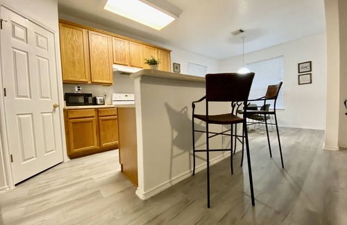 Babcock North House | Spacious 2 bed home near La Cantera Shops & UTSA