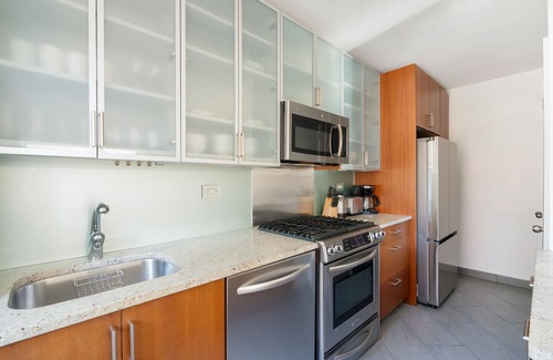 Midtown South Apartment | Spacious 2 Bed on Park Avenue w/Laundry & Gym#6179nn