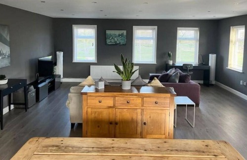 Clayton le Dale Apartment | Spacious 2 Bed Ribble Valley Apartment