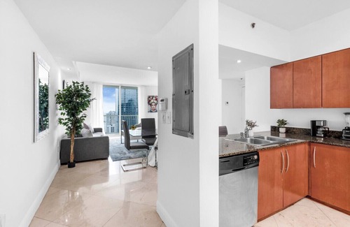 Brickell Apartment | Spacious 2 Bed Unit in Brickell with Free Parking