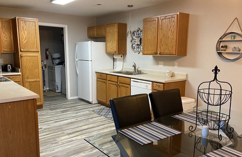 Village Seven Condo | Spacious 2 Bedroom Main Level Condo