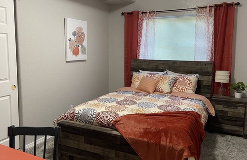 Village Seven Condo | Spacious 2 Bedroom Main Level Condo