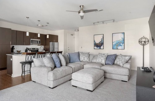 Grandview Heights Apartment | Spacious 2-Bed with a Pool, Hot Tub and Gym