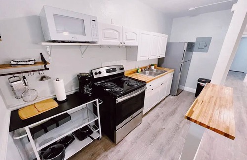 Coral Ridge Apartment | Spacious 2-Bedroom Retreat in Fort Lauderdale | Steps from Beaches & Dining