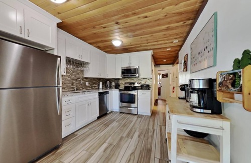 Mammoth Lakes Condo | Spacious 2 Bedroom Condo Great For Friends and Families! Ski Cross Country, Stargazing! (Unit 515 at 1849) by RedAwning