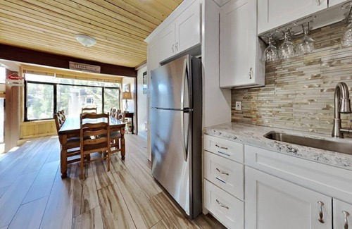Mammoth Lakes Condo | Spacious 2 Bedroom Condo Great For Friends and Families! Ski Cross Country, Stargazing! (Unit 515 at 1849) by RedAwning