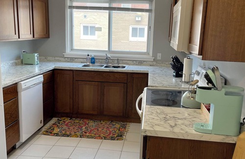 Dyersville Apartment | Spacious 2-bedroom apartment in amazing Dyersville with AC, WiFi
