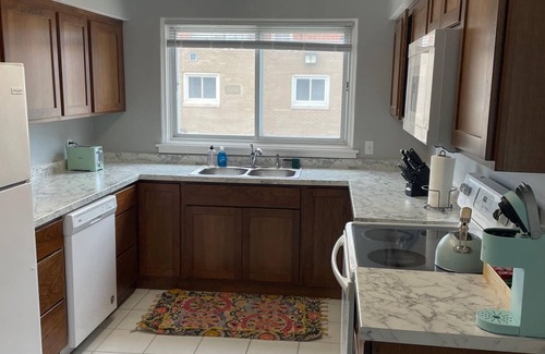 Dyersville Apartment | Spacious 2-bedroom apartment in amazing Dyersville with AC, WiFi