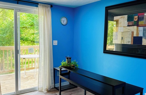 Nazareth Apartment | Spacious 2-bedroom apartment nestled on 2-acres in Bourbon Country!