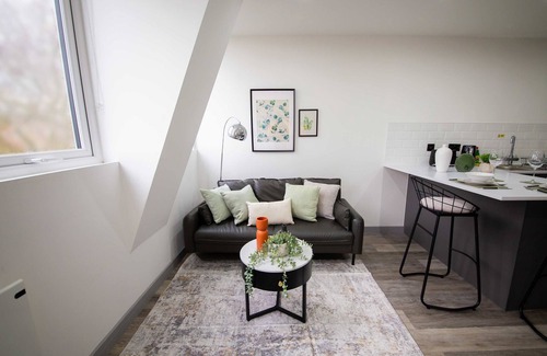 Preston Apartment | Spacious 2 Bedroom Apartment in Central Preston
