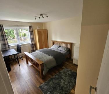 Liberton Apartment | Spacious 2-bedroom apartment!