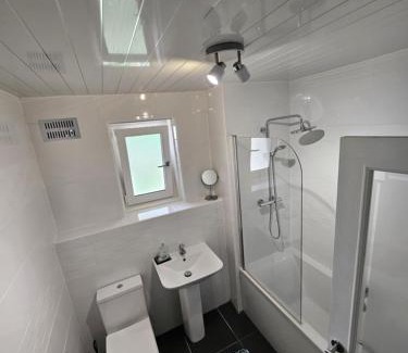 Liberton Apartment | Spacious 2-bedroom apartment!