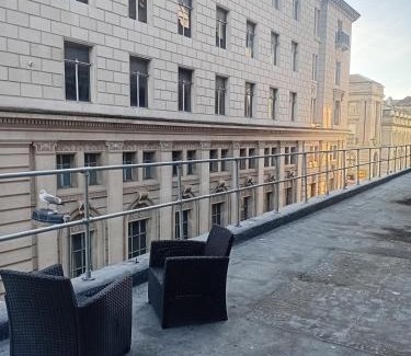 Liverpool City Centre Apartment | Spacious 2 Bedroom Apartment With Balcony & Parking