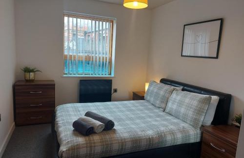 Sheffield City Centre Apartment | Spacious 2-bedroom apartment near Ponds Forge, Crucible Theatre and Sheffield Universities