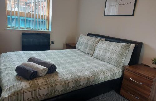Sheffield City Centre Apartment | Spacious 2-bedroom apartment near Ponds Forge, Crucible Theatre and Sheffield Universities