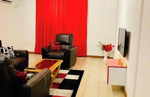 Limbe Apartment | Spacious 2 Bedroom Apartment 10min to Stade Limbe, with Sea view.